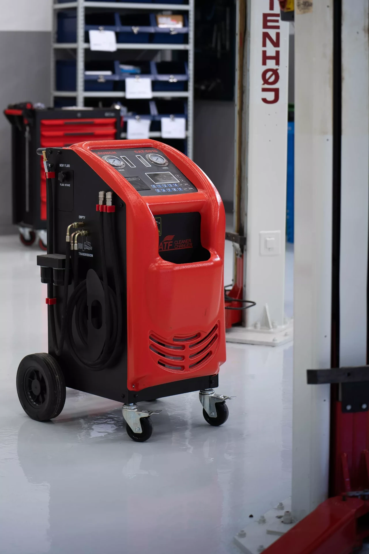 Spolmaskin för automatlåda med manometrar och display